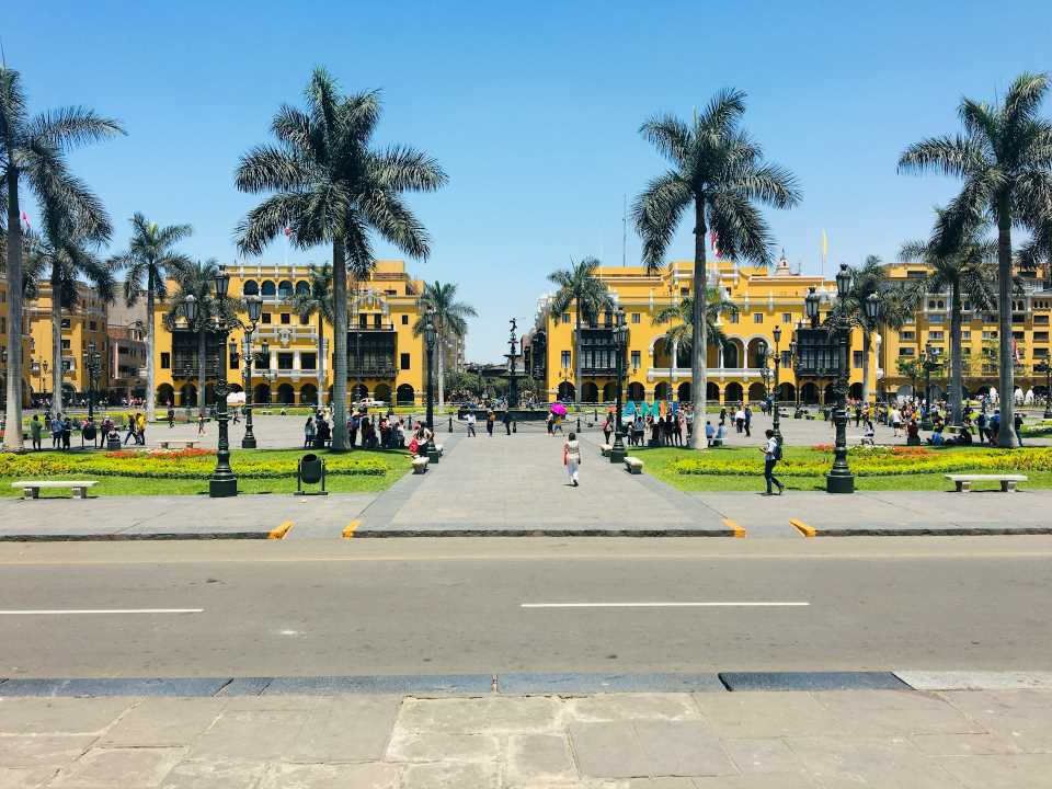 plaza mayor de lima